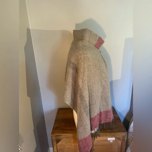 Turtle neck scarf wrap - Picture 3 of 8